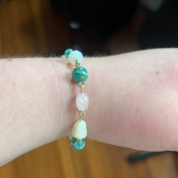 Marble and Pearl Random Stone Chain Bracelet - Picture 4 of 5